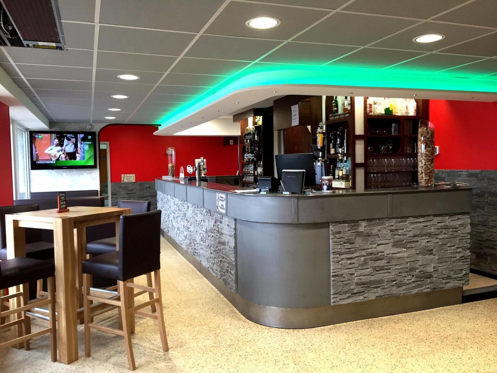 Logis Hotel Centrotel Et Spa Bulles D'Allier Montmarault Luaran gambar